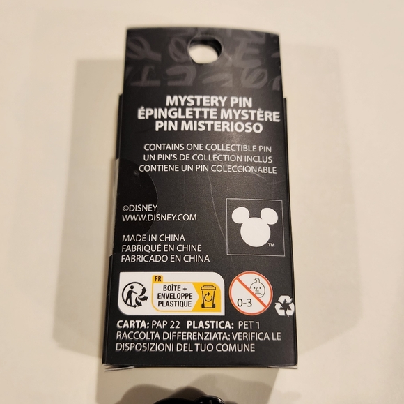 Loungefly Disney Mickey Mouse & Friends Mickey Sunset Beach Blind Box Pin Opened - Picture 9 of 10